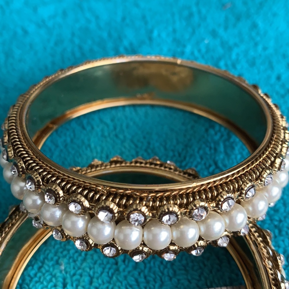 Women’s bangles